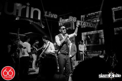คอนเสิร์ตบุรินทร์ บุญวิสุทธิ์ ที่ ซิกตี้ซิก สเตชั่น ลาดพร้าว — photo 153