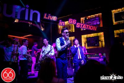 คอนเสิร์ตบุรินทร์ บุญวิสุทธิ์ ที่ ซิกตี้ซิก สเตชั่น ลาดพร้าว — photo 154