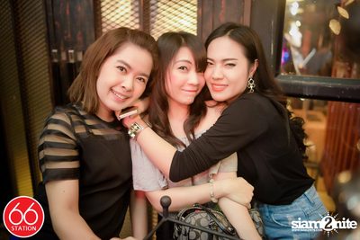 คอนเสิร์ตบุรินทร์ บุญวิสุทธิ์ ที่ ซิกตี้ซิก สเตชั่น ลาดพร้าว — photo 157