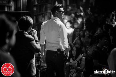 คอนเสิร์ตบุรินทร์ บุญวิสุทธิ์ ที่ ซิกตี้ซิก สเตชั่น ลาดพร้าว — photo 168