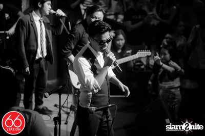 คอนเสิร์ตบุรินทร์ บุญวิสุทธิ์ ที่ ซิกตี้ซิก สเตชั่น ลาดพร้าว — photo 175