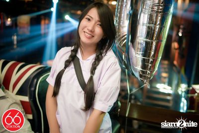 คอนเสิร์ตบุรินทร์ บุญวิสุทธิ์ ที่ ซิกตี้ซิก สเตชั่น ลาดพร้าว — photo 182