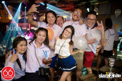 คอนเสิร์ตบุรินทร์ บุญวิสุทธิ์ ที่ ซิกตี้ซิก สเตชั่น ลาดพร้าว — photo 184