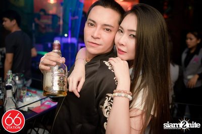 คอนเสิร์ตบุรินทร์ บุญวิสุทธิ์ ที่ ซิกตี้ซิก สเตชั่น ลาดพร้าว — photo 199
