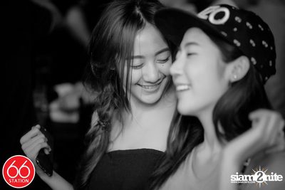 คอนเสิร์ตบุรินทร์ บุญวิสุทธิ์ ที่ ซิกตี้ซิก สเตชั่น ลาดพร้าว — photo 230