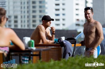 Sapphire Sunset Pool Party at Radisson Blu Plaza — photo 10