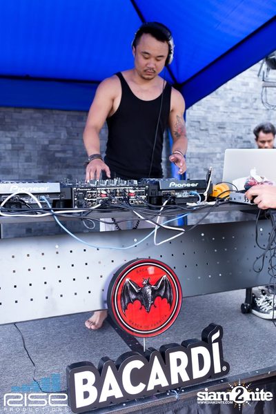 Sapphire Sunset Pool Party at Radisson Blu Plaza — photo 24