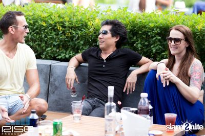 Sapphire Sunset Pool Party at Radisson Blu Plaza — photo 25