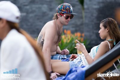 Sapphire Sunset Pool Party at Radisson Blu Plaza — photo 35