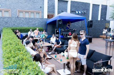 Sapphire Sunset Pool Party at Radisson Blu Plaza — photo 73