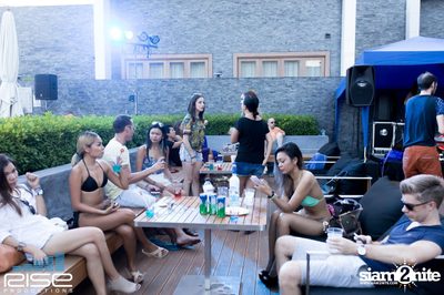 Sapphire Sunset Pool Party at Radisson Blu Plaza — photo 90