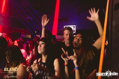Blend 285 Signature เสนอ Sick Individuals ที่ เซฟเฮ้าส์ — photo 12