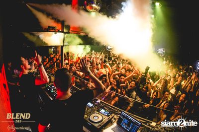 Blend 285 Signature เสนอ Sick Individuals ที่ เซฟเฮ้าส์ — photo 40