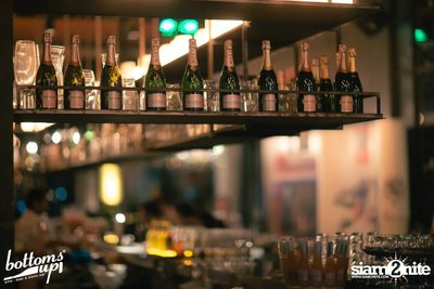 Friday Night with Bellini Wine at BottomsUp, Thonglor — photo 25