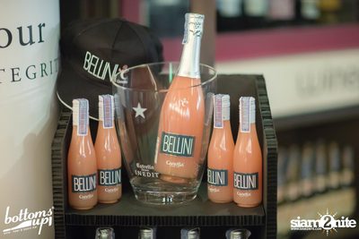 Friday Night with Bellini Wine at BottomsUp, Thonglor — photo 32