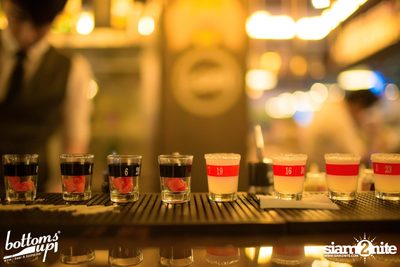Friday Night with Bellini Wine at BottomsUp, Thonglor — photo 66