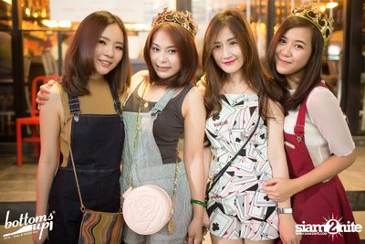 Friday Night with Bellini Wine at BottomsUp, Thonglor — photo 104