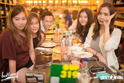 Friday Night with Bellini Wine at BottomsUp, Thonglor — photo 107