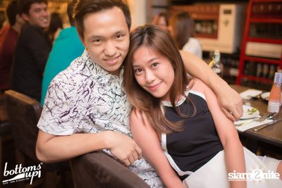 Friday Night with Bellini Wine at BottomsUp, Thonglor — photo 109