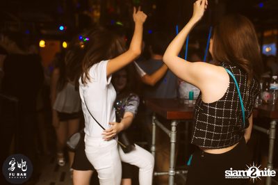 25 Hours Live Concert at Fu Bar, Khaosan Road — photo 137