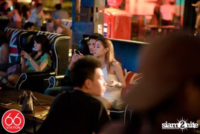 คอนเสิร์ต นิว-จิ๋ว ที่ร้าน 66 สเตชั่น, เลียบด่วนเอกมัย-รามอินทรา — photo 38