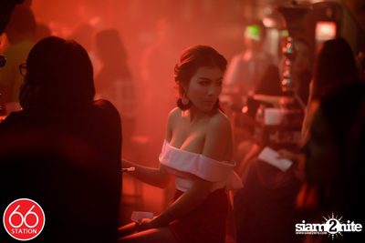คอนเสิร์ต นิว-จิ๋ว ที่ร้าน 66 สเตชั่น, เลียบด่วนเอกมัย-รามอินทรา — photo 61
