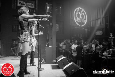 คอนเสิร์ต นิว-จิ๋ว ที่ร้าน 66 สเตชั่น, เลียบด่วนเอกมัย-รามอินทรา — photo 92