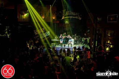 คอนเสิร์ต นิว-จิ๋ว ที่ร้าน 66 สเตชั่น, เลียบด่วนเอกมัย-รามอินทรา — photo 98