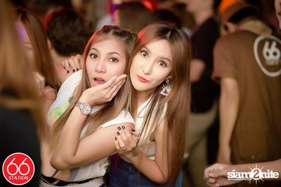 คอนเสิร์ต นิว-จิ๋ว ที่ร้าน 66 สเตชั่น, เลียบด่วนเอกมัย-รามอินทรา — photo 125