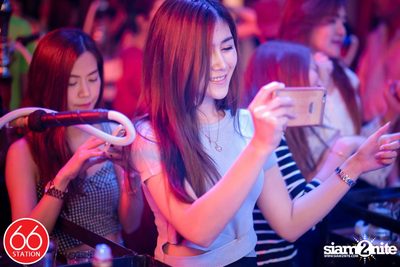 คอนเสิร์ต นิว-จิ๋ว ที่ร้าน 66 สเตชั่น, เลียบด่วนเอกมัย-รามอินทรา — photo 133