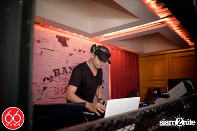 คอนเสิร์ต นิว-จิ๋ว ที่ร้าน 66 สเตชั่น, เลียบด่วนเอกมัย-รามอินทรา — photo 146