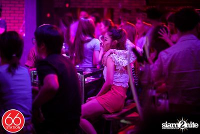 คอนเสิร์ต นิว-จิ๋ว ที่ร้าน 66 สเตชั่น, เลียบด่วนเอกมัย-รามอินทรา — photo 157