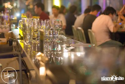 Saturday Night at BottomsUp, Thonglor — photo 6