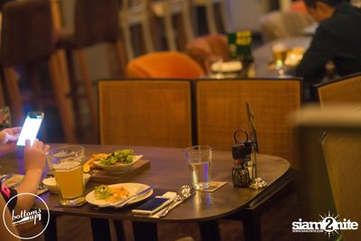 Saturday Night at BottomsUp, Thonglor — photo 9