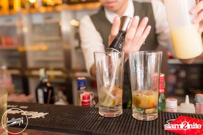 Saturday Night at BottomsUp, Thonglor — photo 27