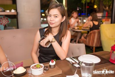 Saturday Night at BottomsUp, Thonglor — photo 36