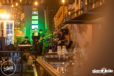 Saturday Night at BottomsUp, Thonglor — photo 59