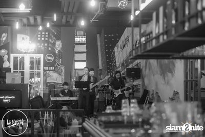 Saturday Night at BottomsUp, Thonglor — photo 60