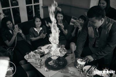 Friday Night at Wine, Beer & Bistro Bar BottomsUp Thonglor — photo 15