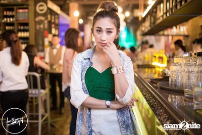 Friday Night at Wine, Beer & Bistro Bar BottomsUp Thonglor — photo 36