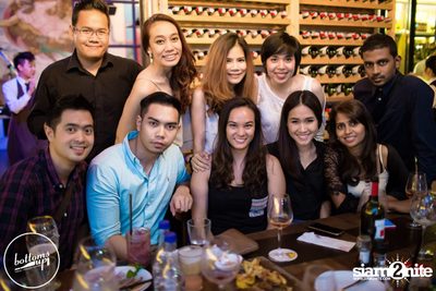 Friday Night at Wine, Beer & Bistro Bar BottomsUp Thonglor — photo 43