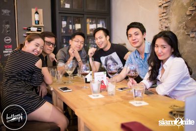 Friday Night at Wine, Beer & Bistro Bar BottomsUp Thonglor — photo 47
