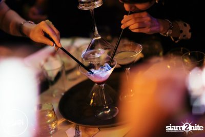 Friday Night at Wine, Beer & Bistro Bar BottomsUp Thonglor — photo 70