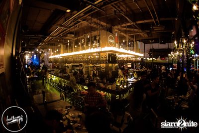 Friday Night at Wine, Beer & Bistro Bar BottomsUp Thonglor — photo 82