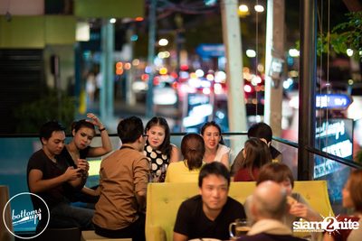 Friday Night at Wine, Beer & Bistro Bar BottomsUp Thonglor — photo 86