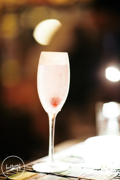 Friday Night at Wine, Beer & Bistro Bar BottomsUp Thonglor — photo 91