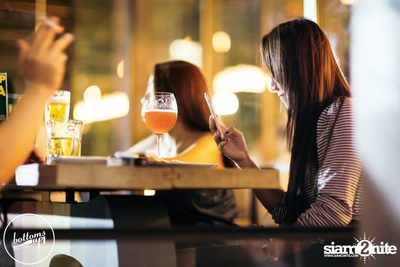 Friday Night at Wine, Beer & Bistro Bar BottomsUp Thonglor — photo 100