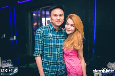 AE Tubbies นำเสนอ Single Light Blacklight Neon 2 — photo 1