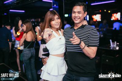 AE Tubbies นำเสนอ Single Light Blacklight Neon 2 — photo 4