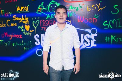 AE Tubbies นำเสนอ Single Light Blacklight Neon 2 — photo 11